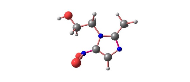 口腔溃疡,醋酸地塞米松口腔贴片与甲硝唑口腔贴片用哪个?