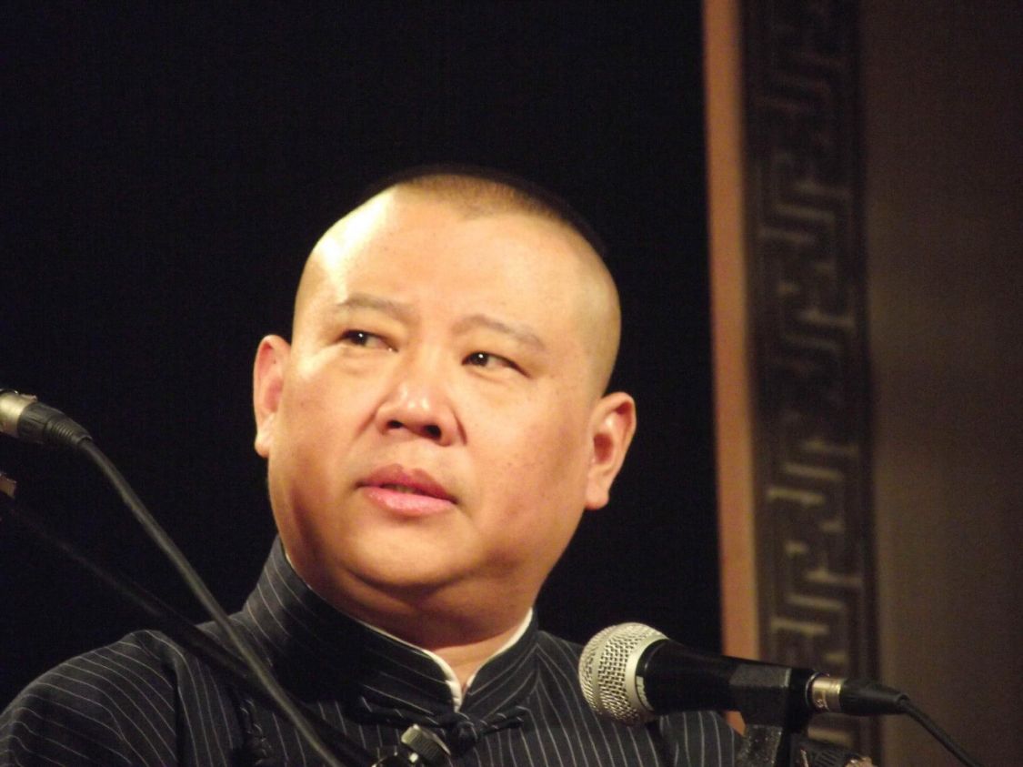 高情商名场面:杨幂苏醒套近乎,郭德纲敲打徒弟,黄渤自嘲火腿肠