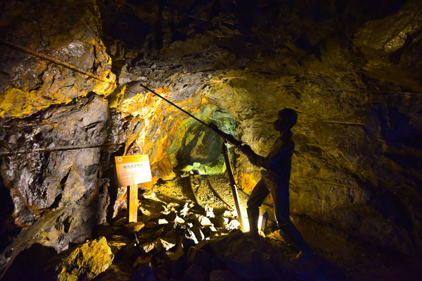 探秘河南发现的特大型金矿河南南阳发现特大型金矿估值116亿