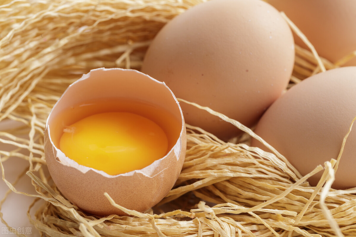 特地安排我们组上的小琴医生亲自在家给大家示范蛋黄油的制作步骤如下